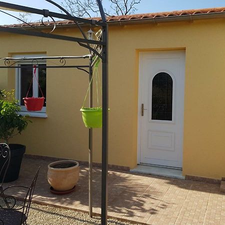 Appartamento 19 Rue Du Cadran Montmorillon Esterno foto