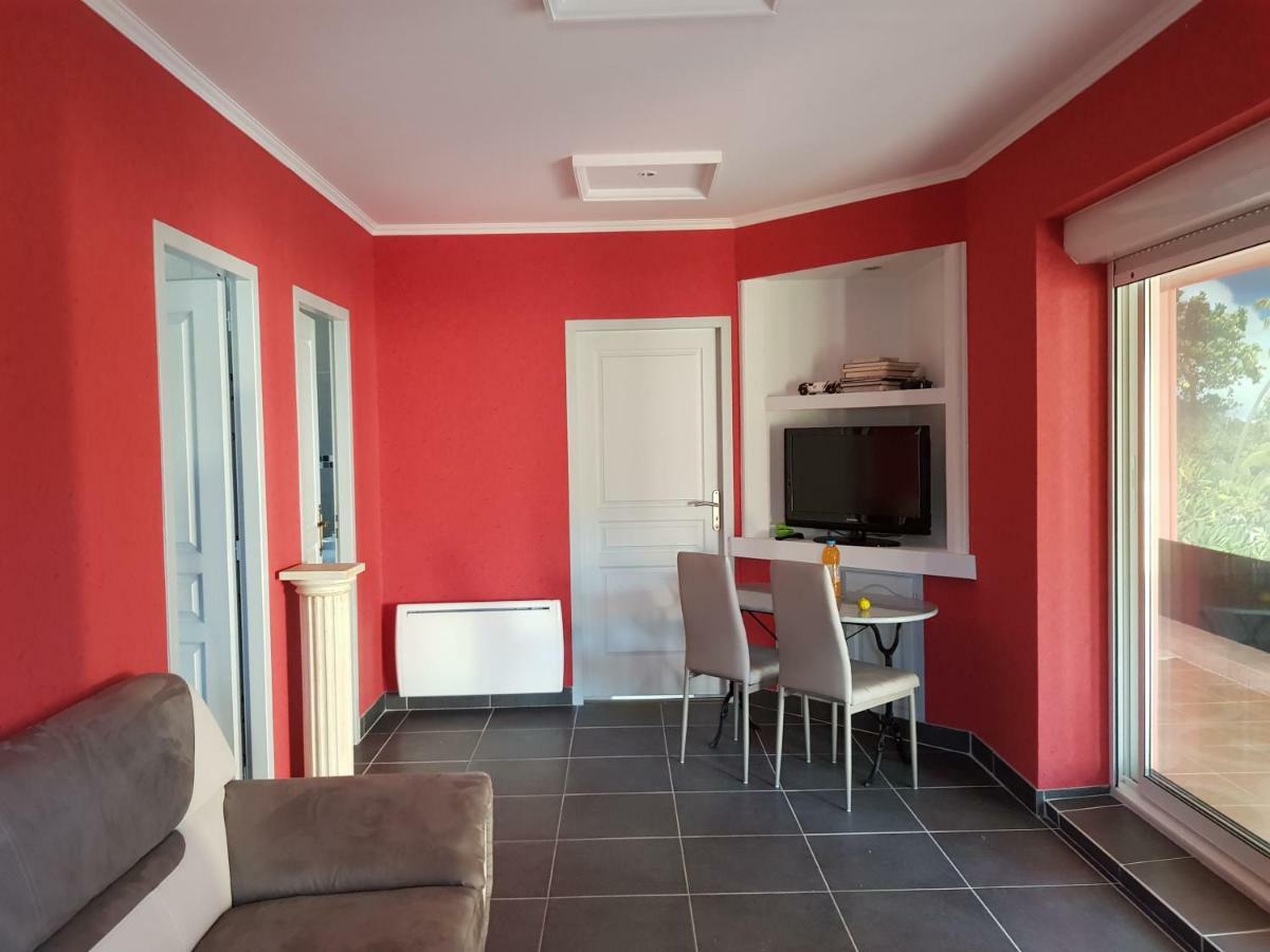 Appartamento 19 Rue Du Cadran Montmorillon Esterno foto
